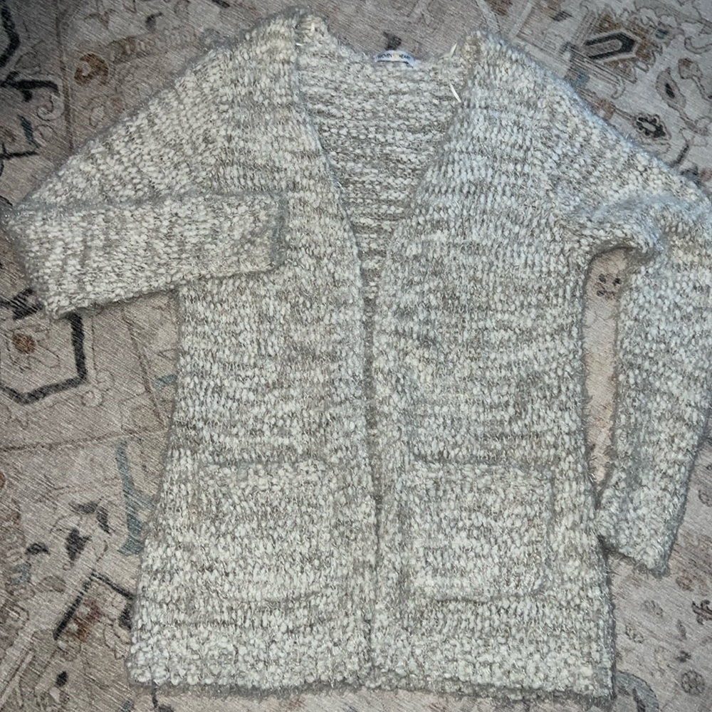 Woven Heart Soft and Cozy Cardigan Large